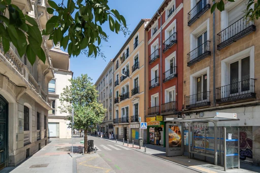 Apartamento Chueca Hortaleza 12pax 5 Bedrooms 5 Baths *