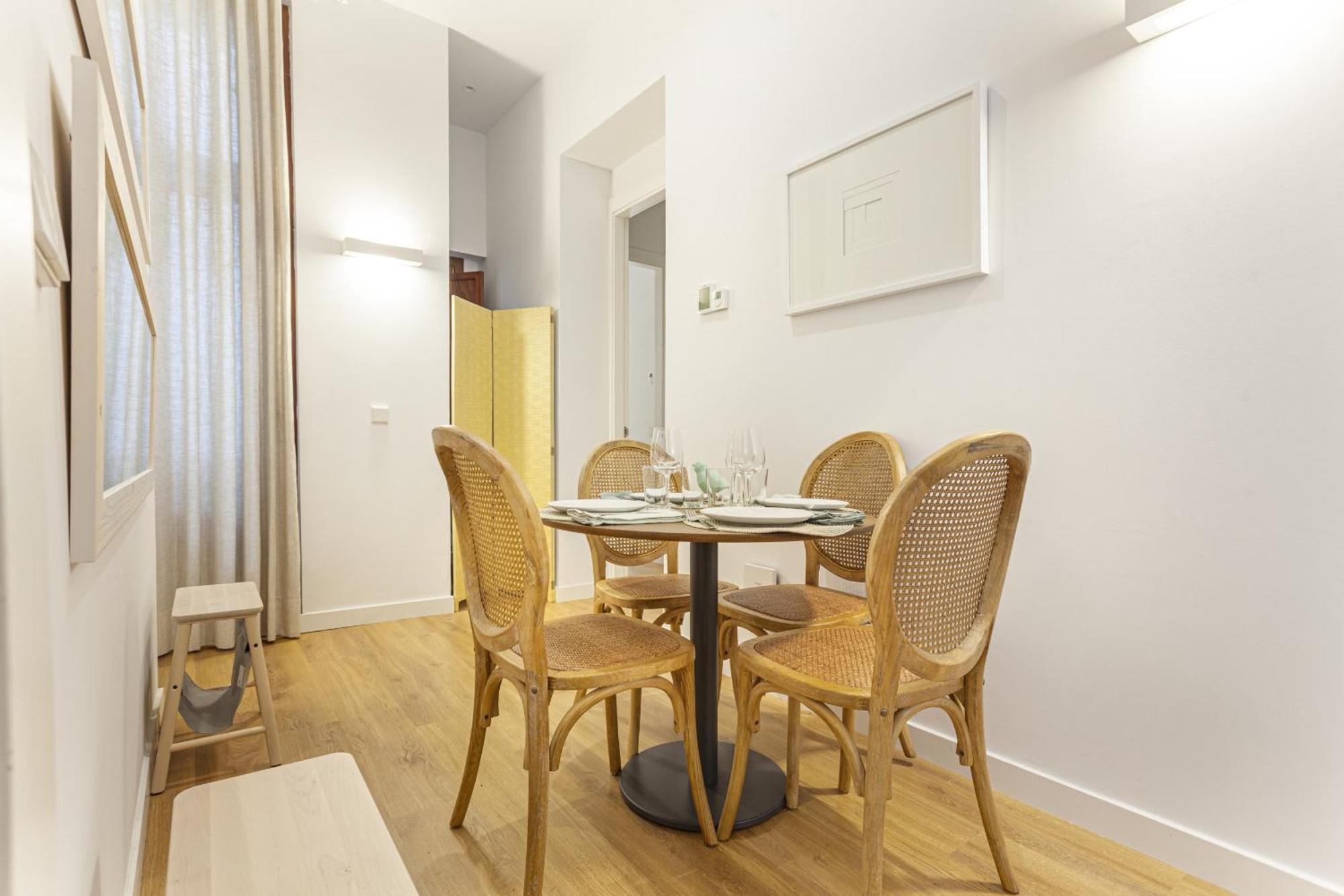 Mit House Bellas Artes En * Madrid