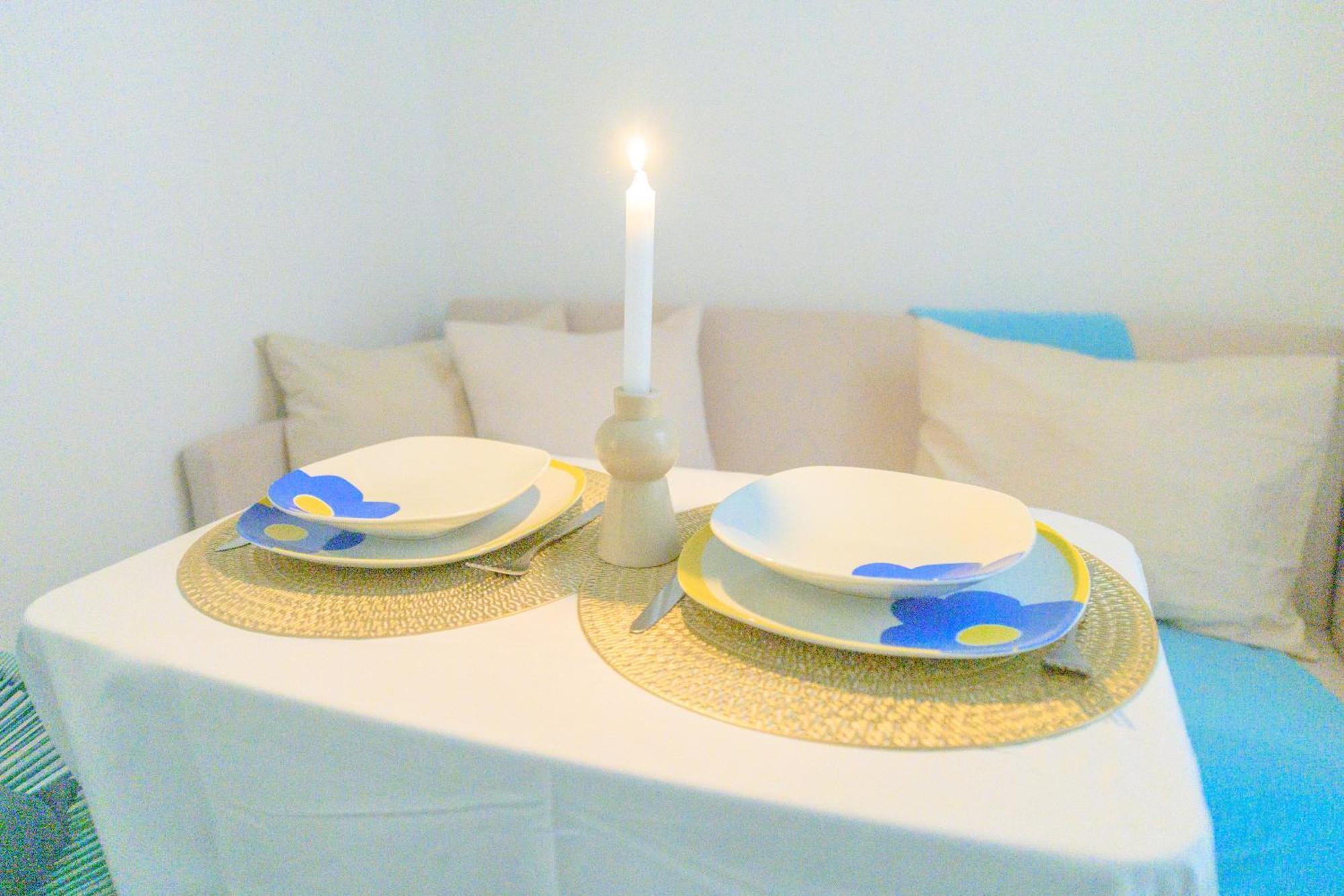 Apartamento For Encantador Estudio Temporal Con Cama Doble Y Sofa Cama, Patio Compartido Ctg86 *