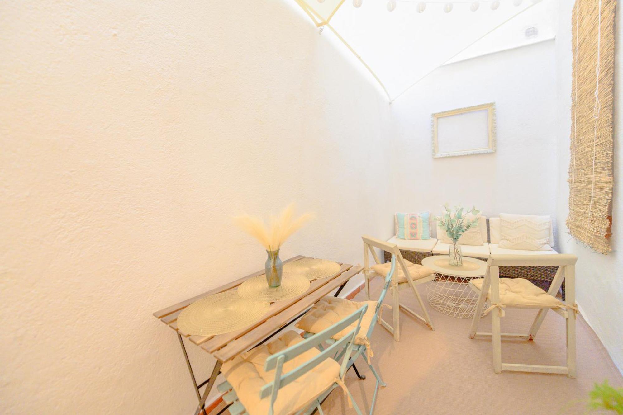 For Encantador Estudio Temporal Con Cama Doble Y Sofa Cama, Patio Compartido Ctg86 Apartamento *