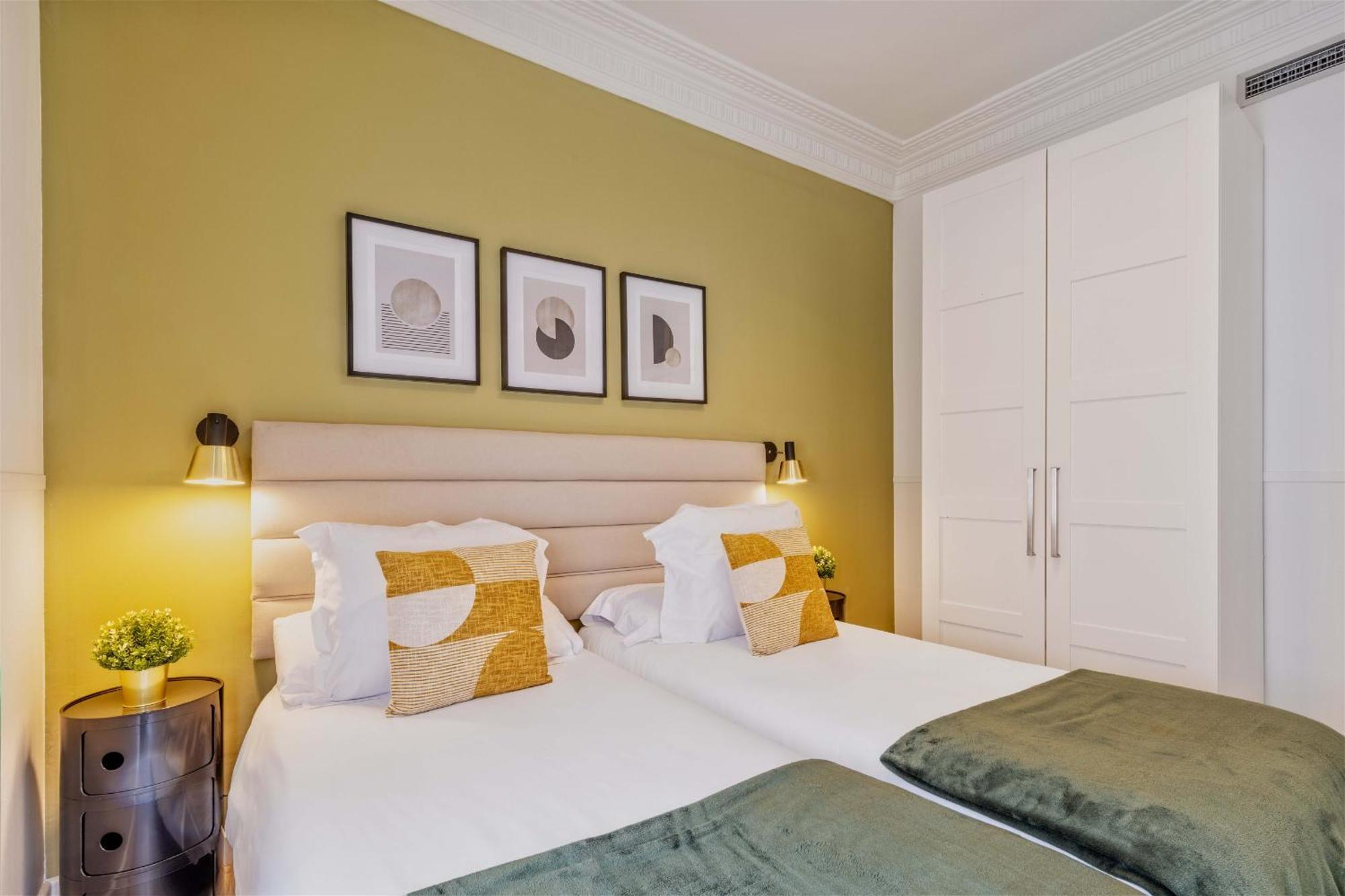 Mit House Madville En * Madrid