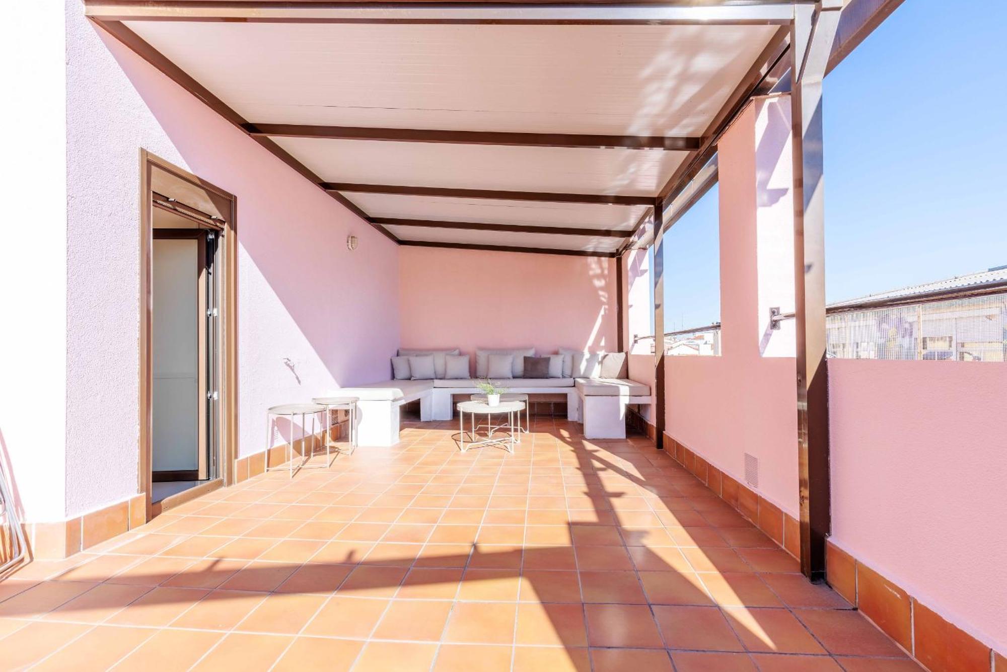 Mit House Madville En Apartamento
