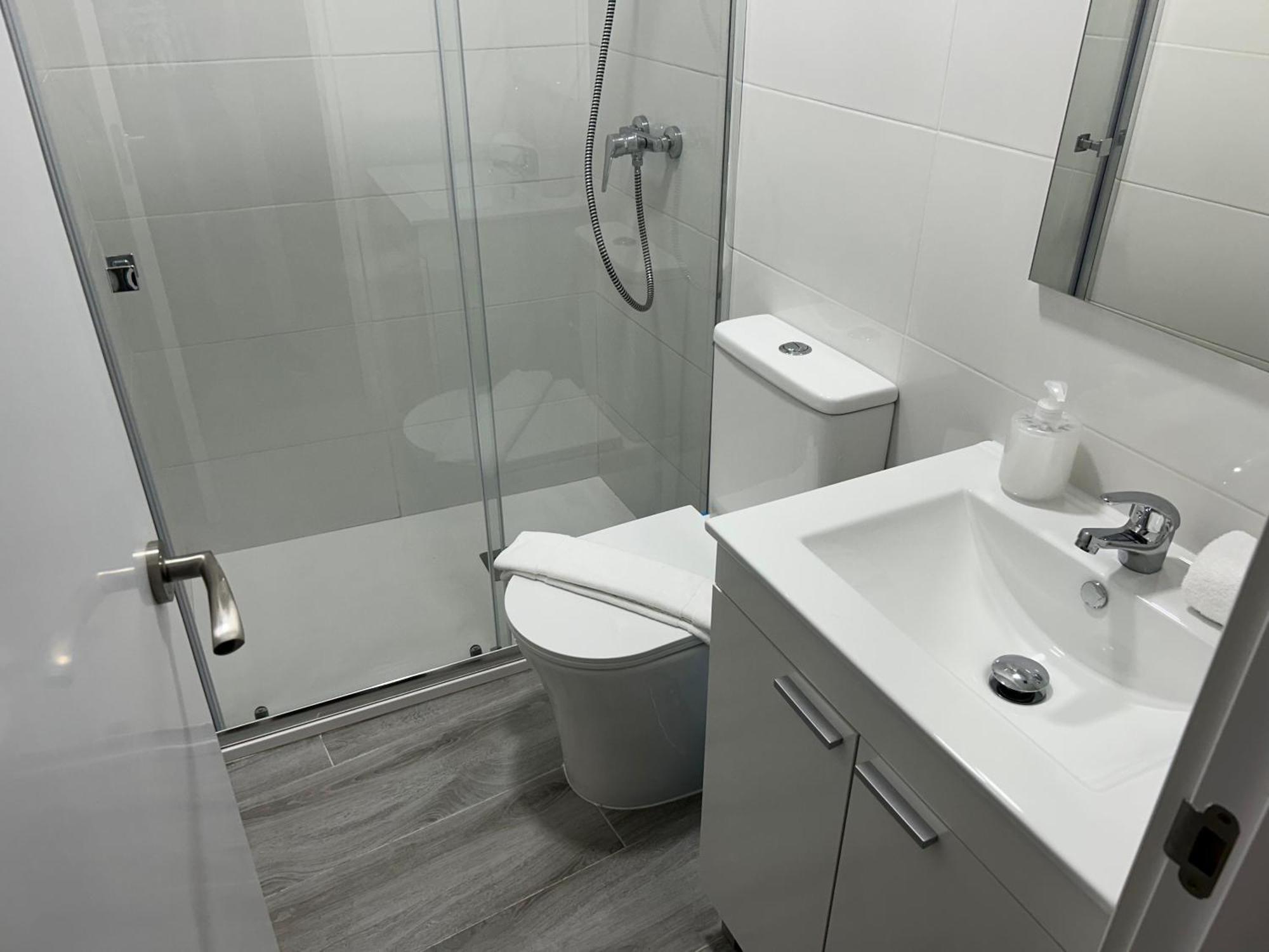 A Unos Pasos A Paseo Del Prado Apartamento