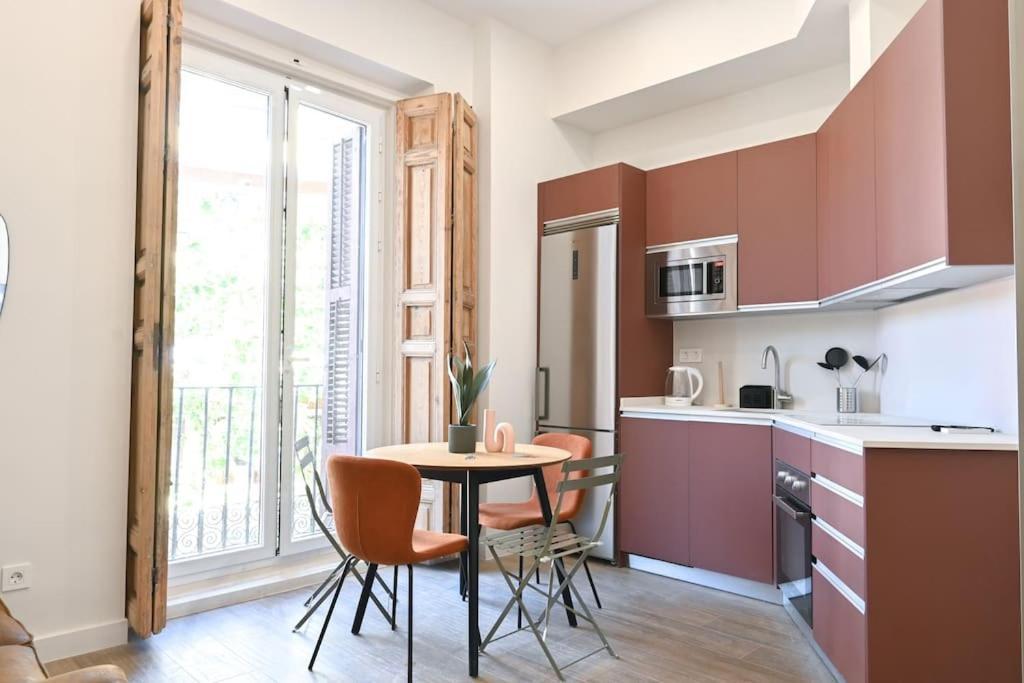 Apartamento For Centrico Y Luminoso Temporal En Etd2 *