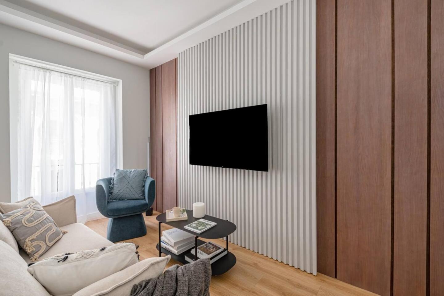 Apartamento Centro Xi Calle Carrera De San Jeronimo 2br 2bh *