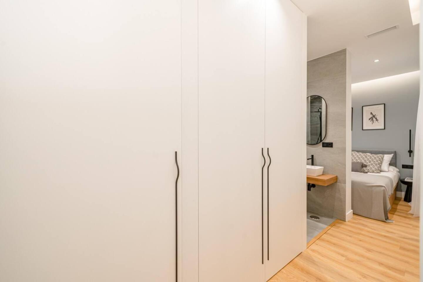 Centro Xi Calle Carrera De San Jeronimo 2br 2bh Apartamento Madrid