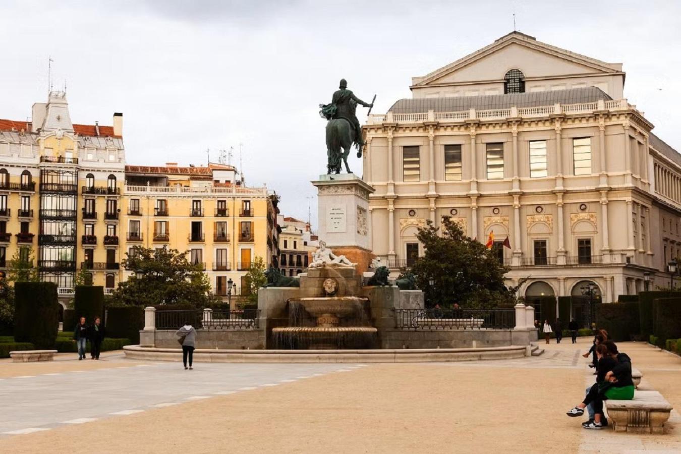 Apartamento Unico En Gran Via Madrid