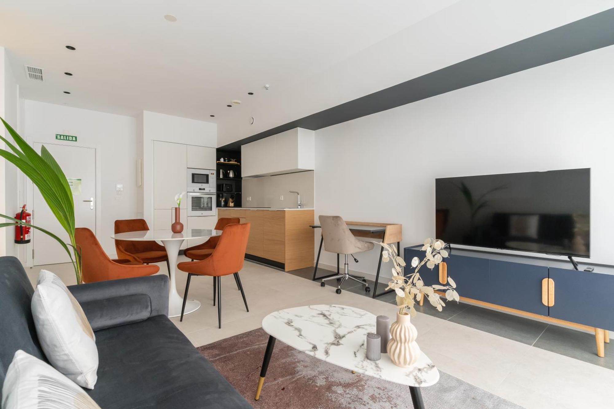 Canillas Apartments *