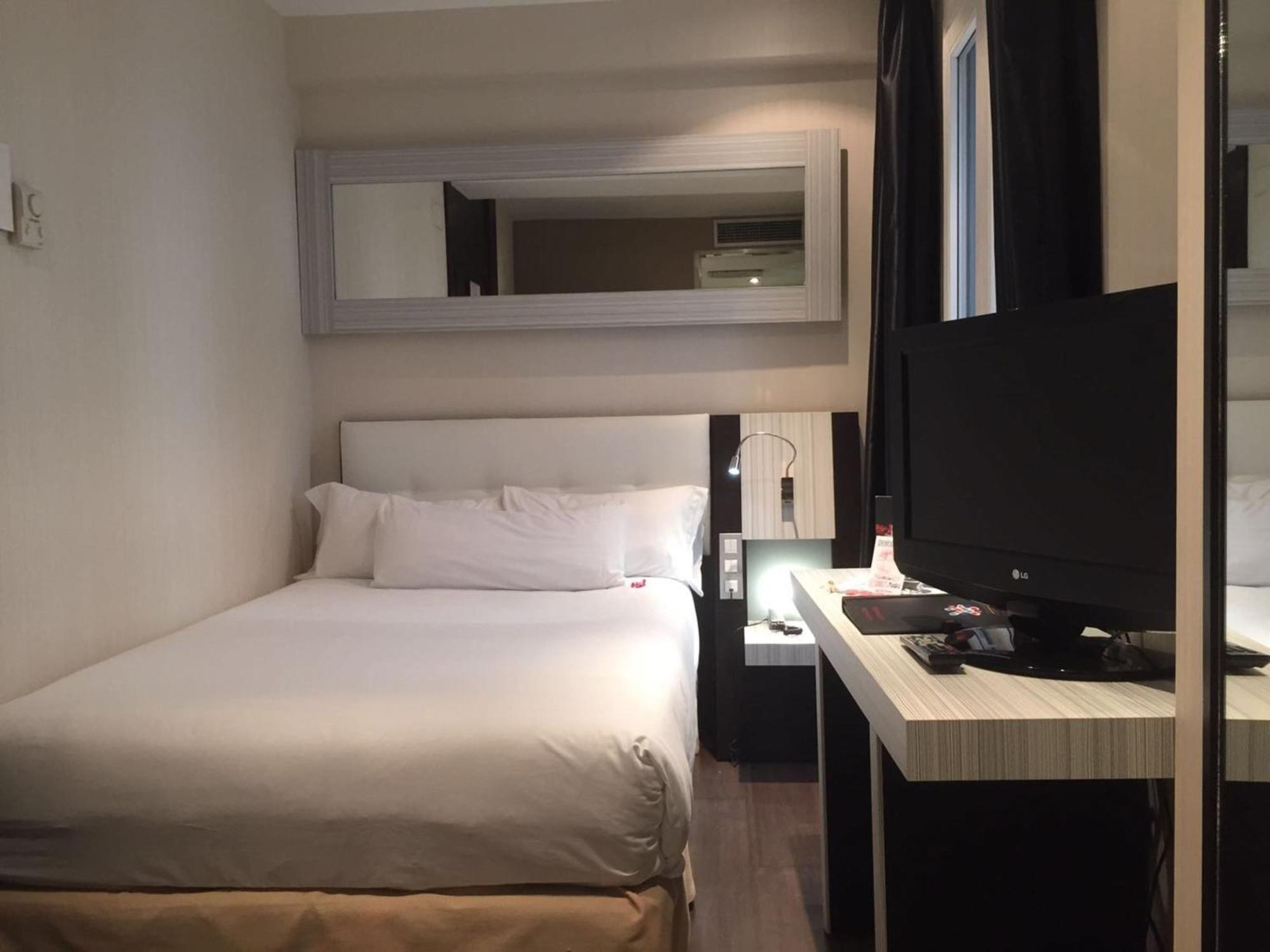 Petit Palace Arenal Hotel 3*