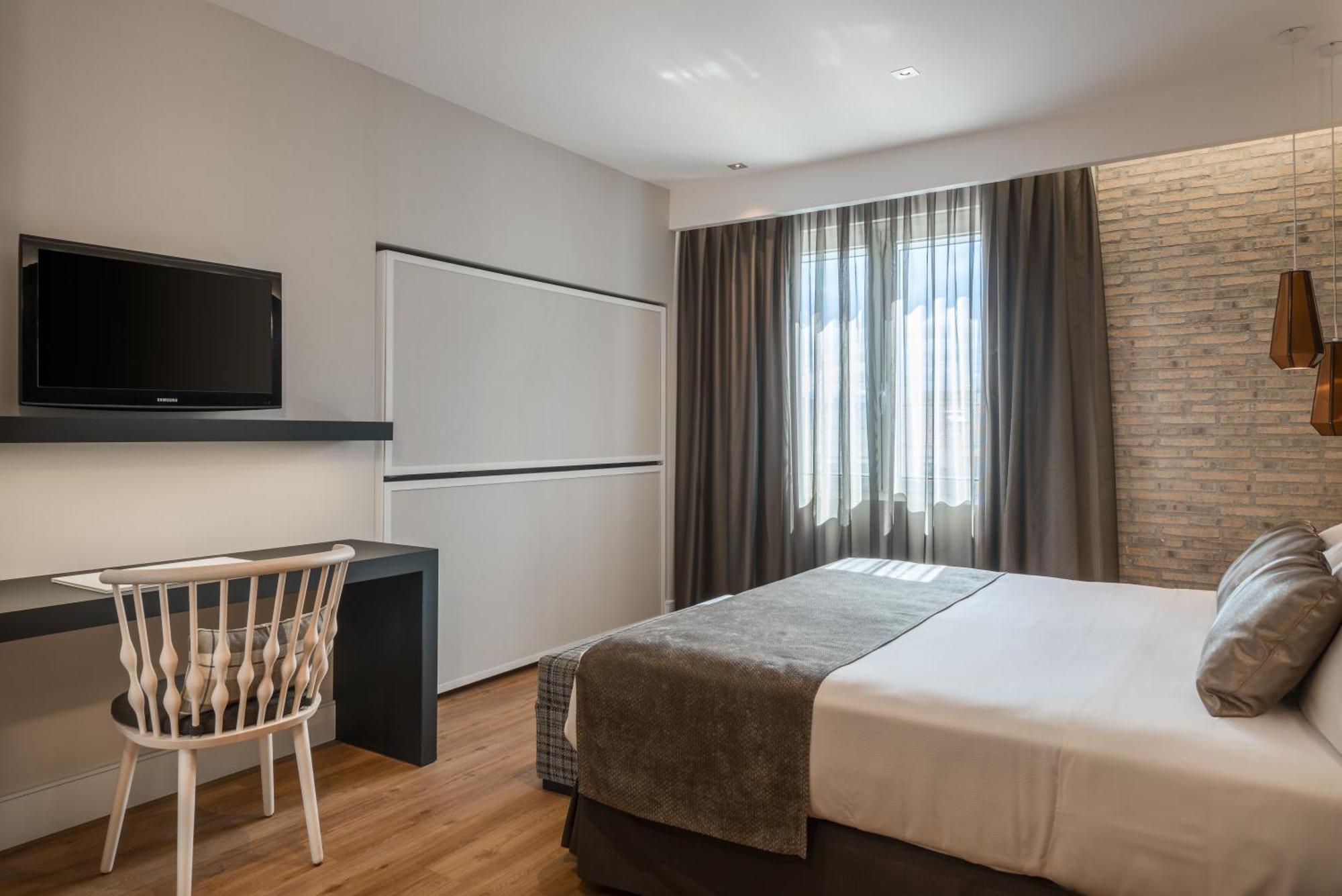 Hotel Catalonia Gran Vía 4*
