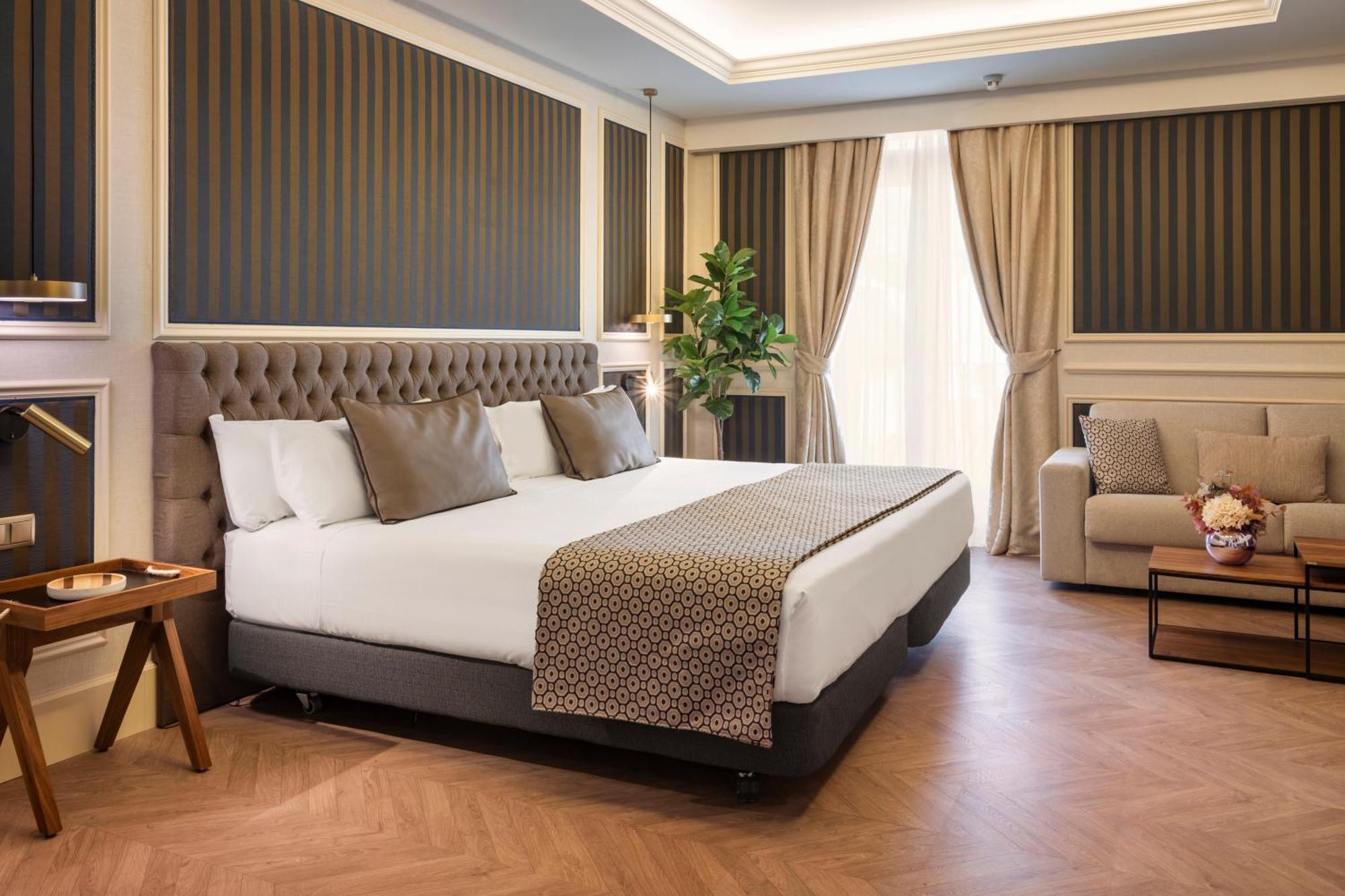 Catalonia Cortes Hotel 4*