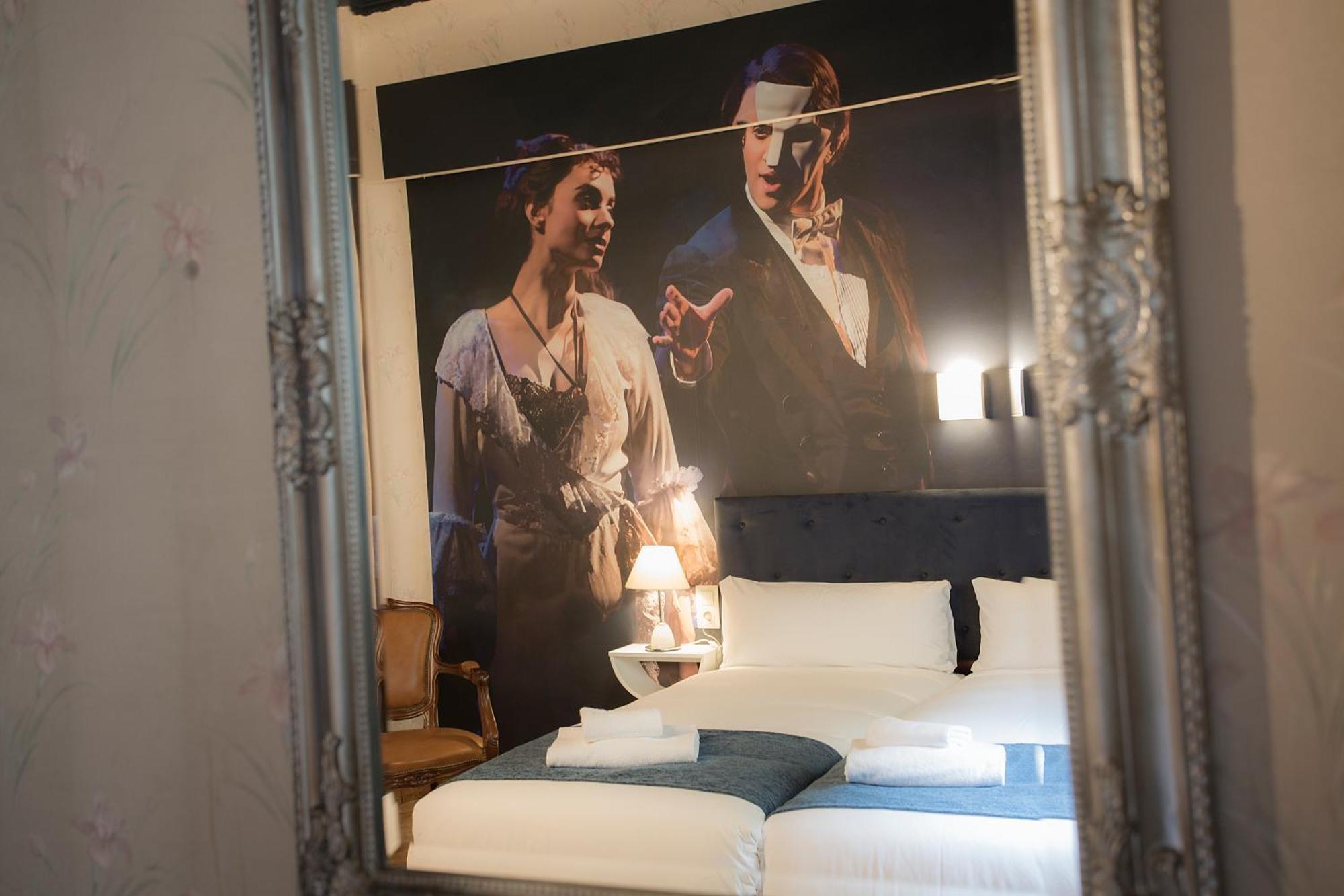 Casual Del Teatro Madrid Hotel 2*