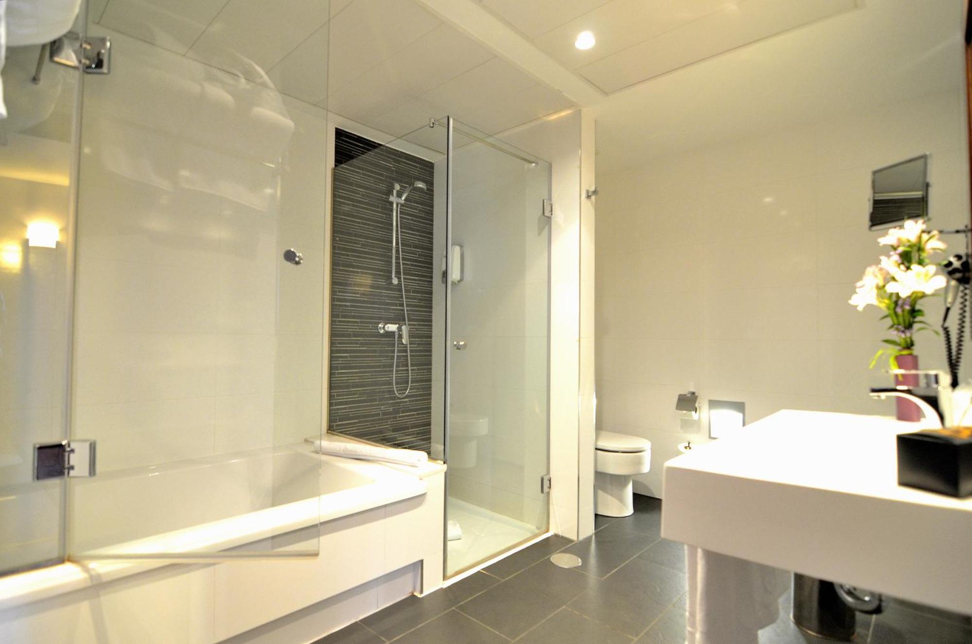 Tach Airport Hotel