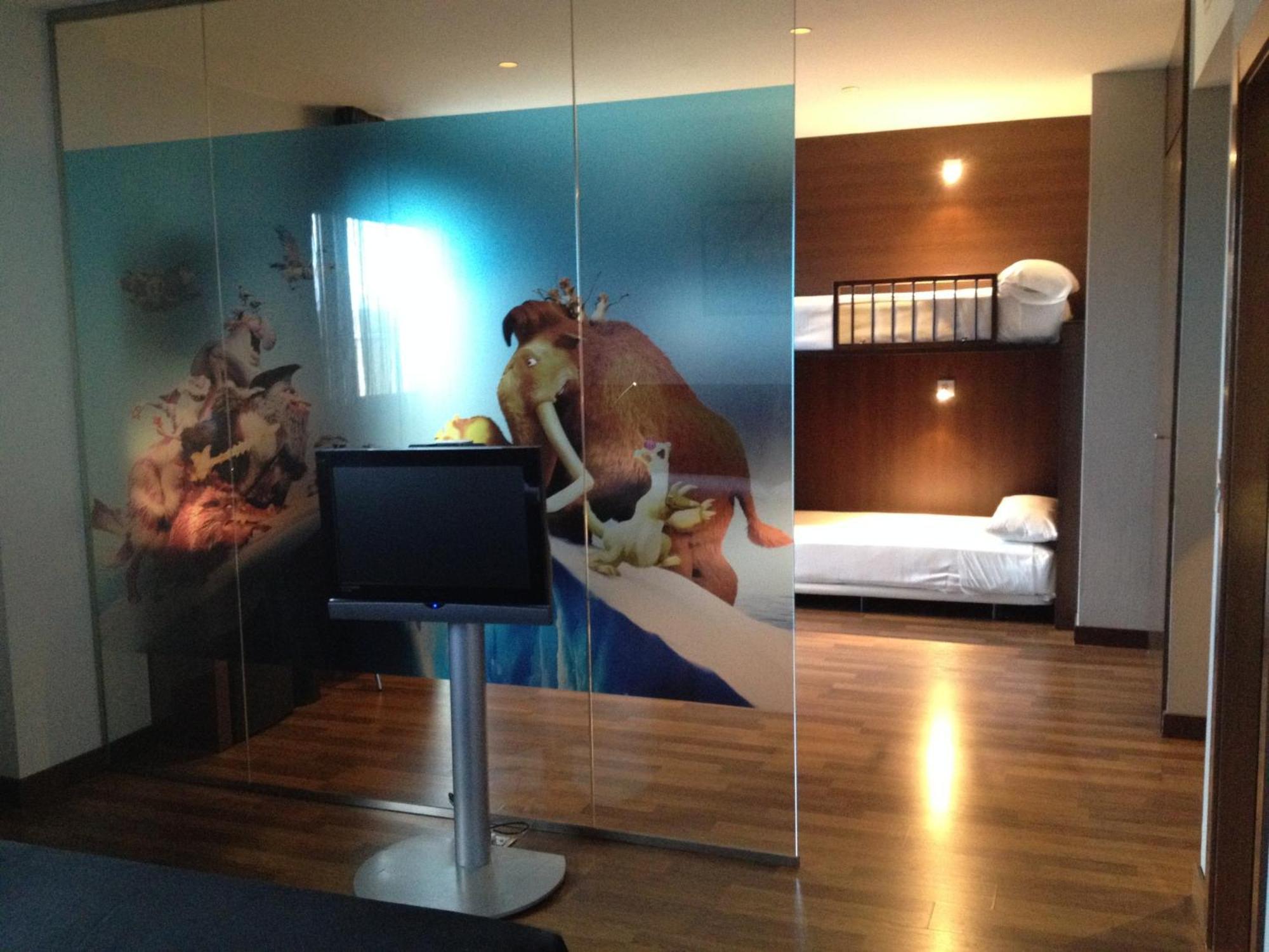 Hotel Tach Airport 4*
