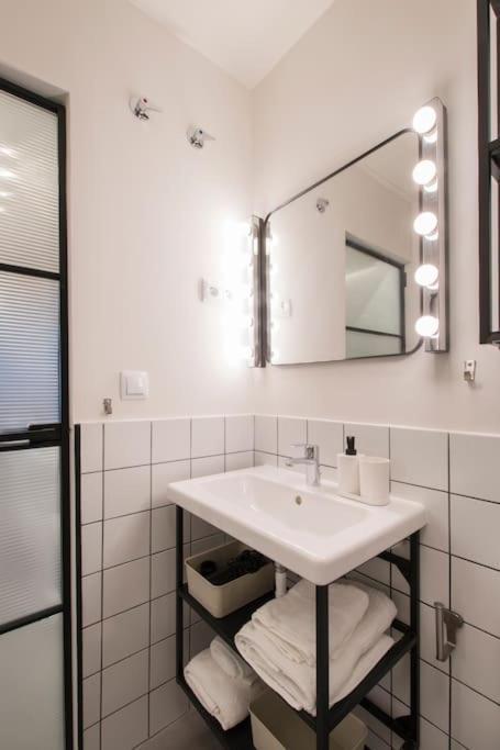 Urban Chic At Great Location In Apartamento Madrid