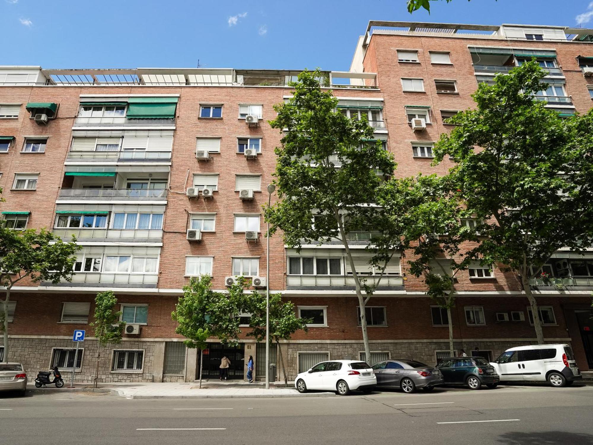 Modern Apartment-2bedrooms 2baths-bernabeu Madrid