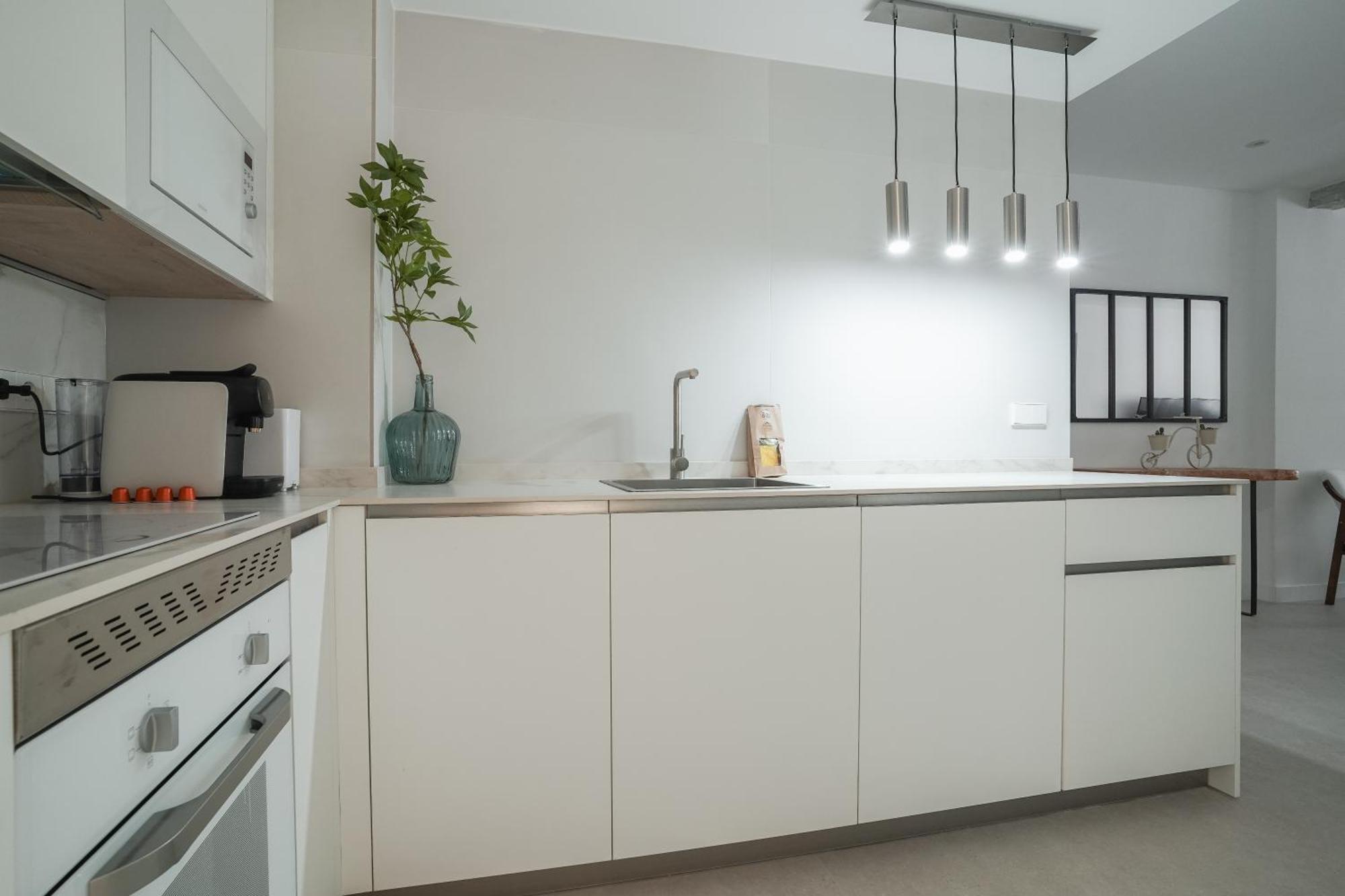 Modern Apartment-2bedrooms 2baths-bernabeu Apartamento
