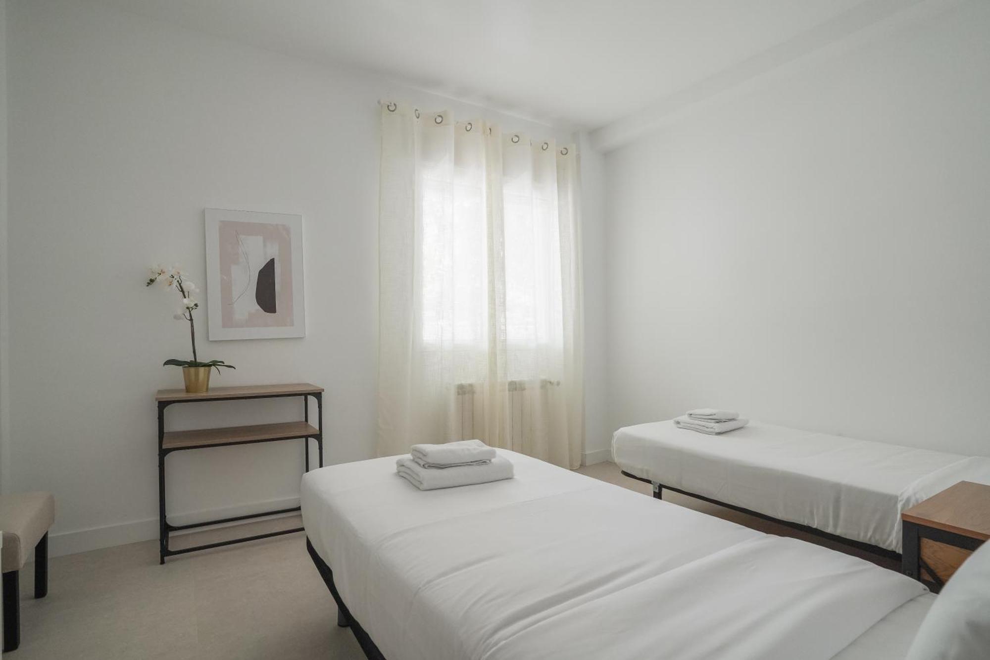 Modern Apartment-2bedrooms 2baths-bernabeu Apartamento