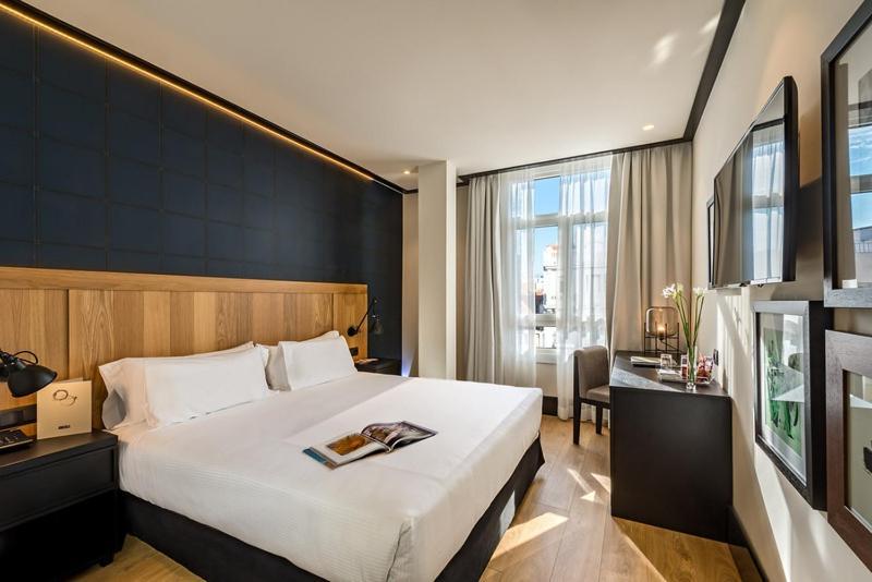 H10 Puerta De Alcalá Hotel