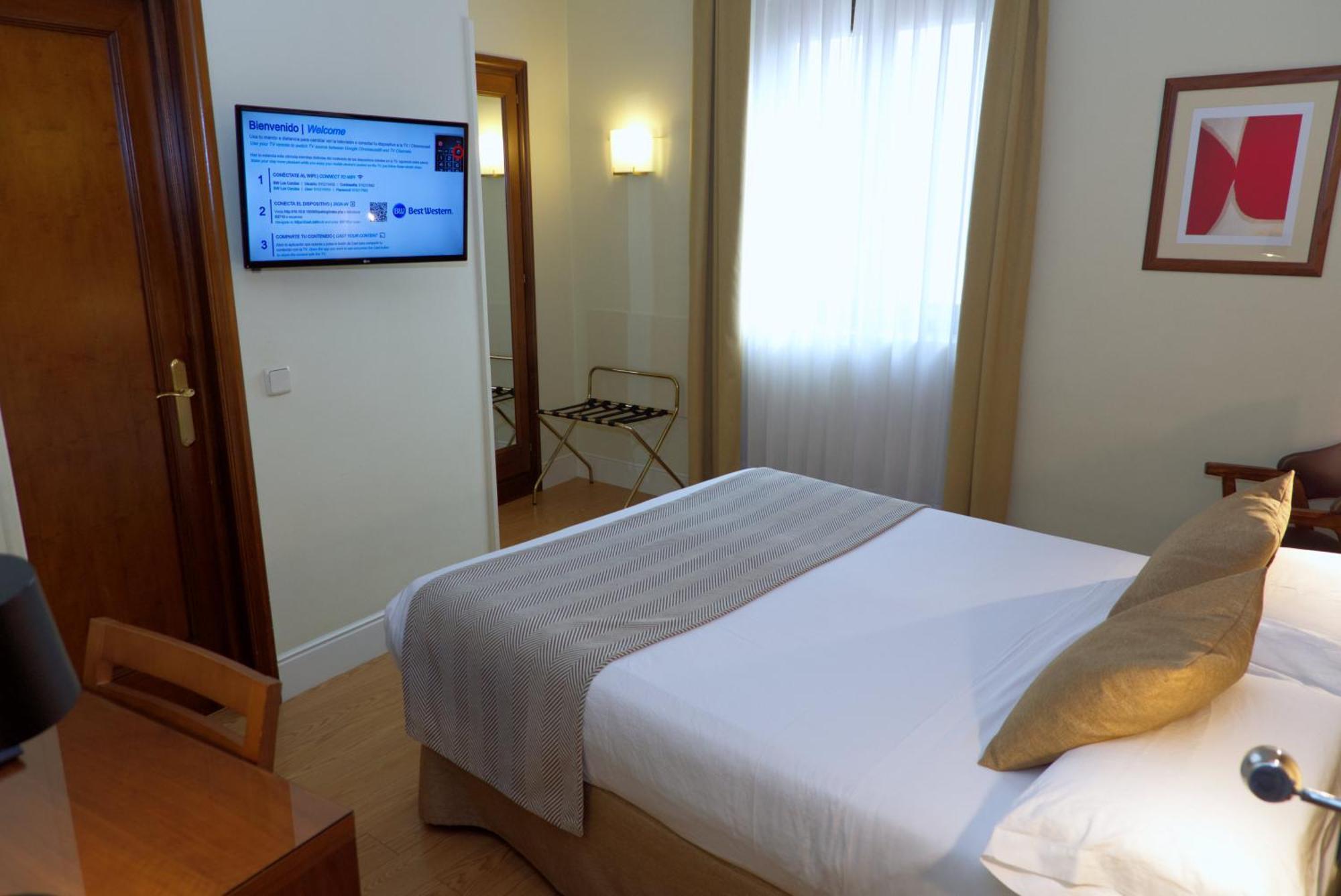 Hotel Condes 3*