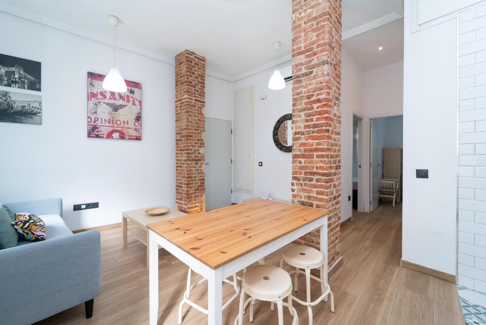 Guestready - Mais Um Tijolo Na Parede * Madrid