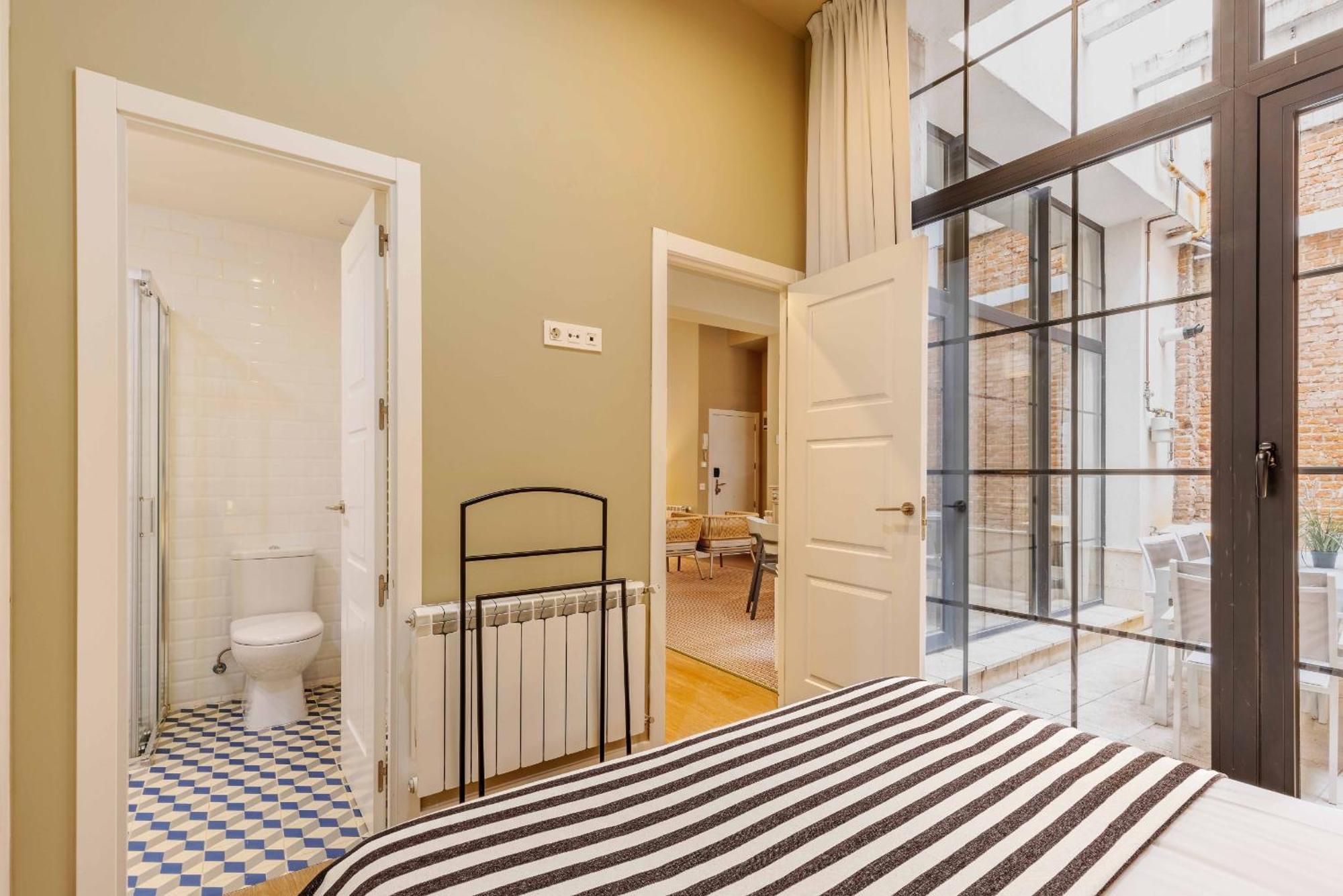 Mit House Nomad Latina Terrace En Apartamento Madrid