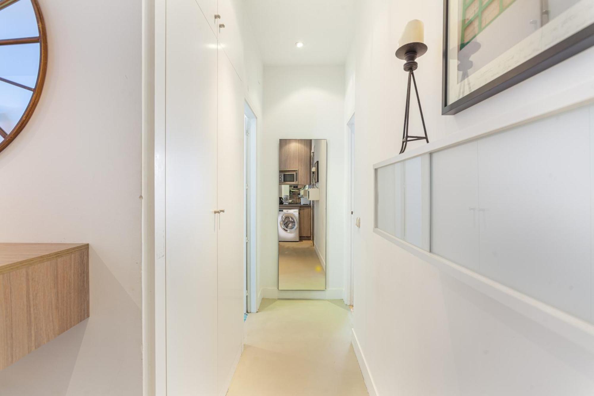 Cortes Ii En Apartamento Madrid