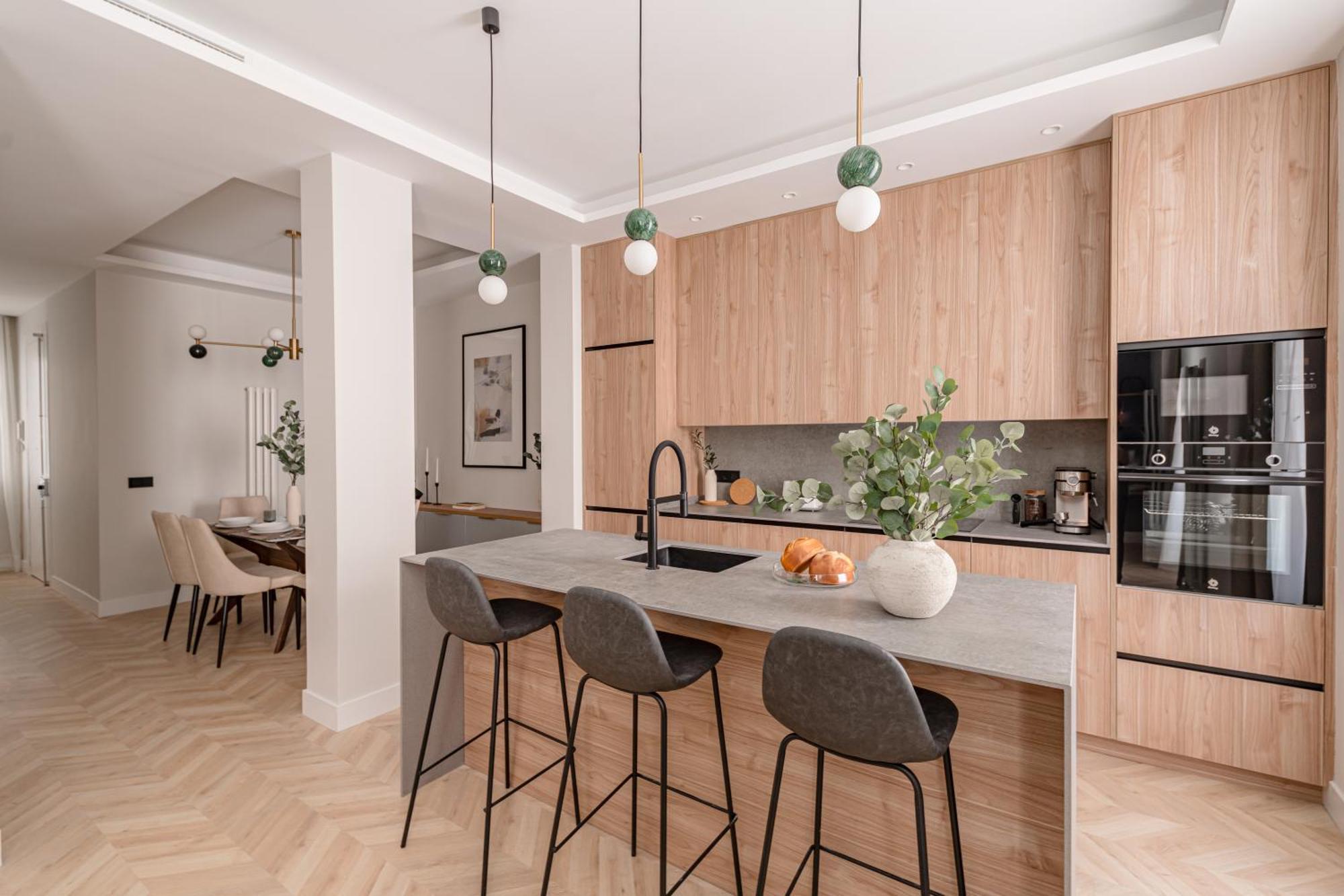 Apartamento Plaza Espana Viii Calle San Bernardo 3br 3bh Madrid