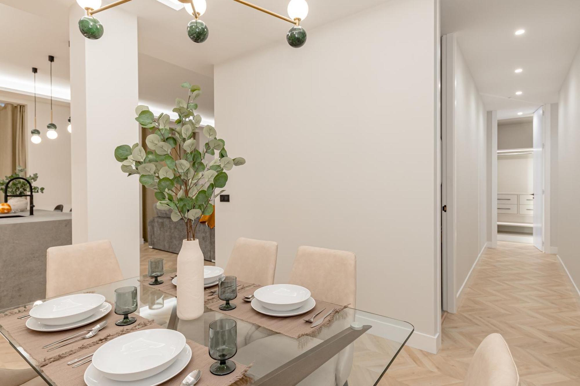 Apartamento Plaza Espana Viii Calle San Bernardo 3br 3bh Madrid