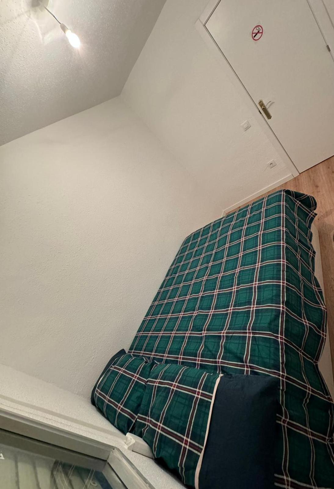 Pensión Basic Madrona 3*