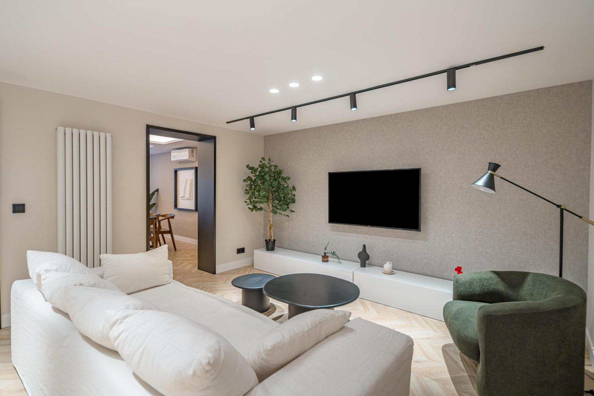 Apartamento Puerta Del Sol 3br 3bh Madrid