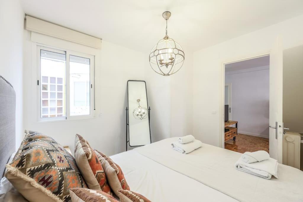 Urban Oasis In - Steps From River Manzanares Apartamento *