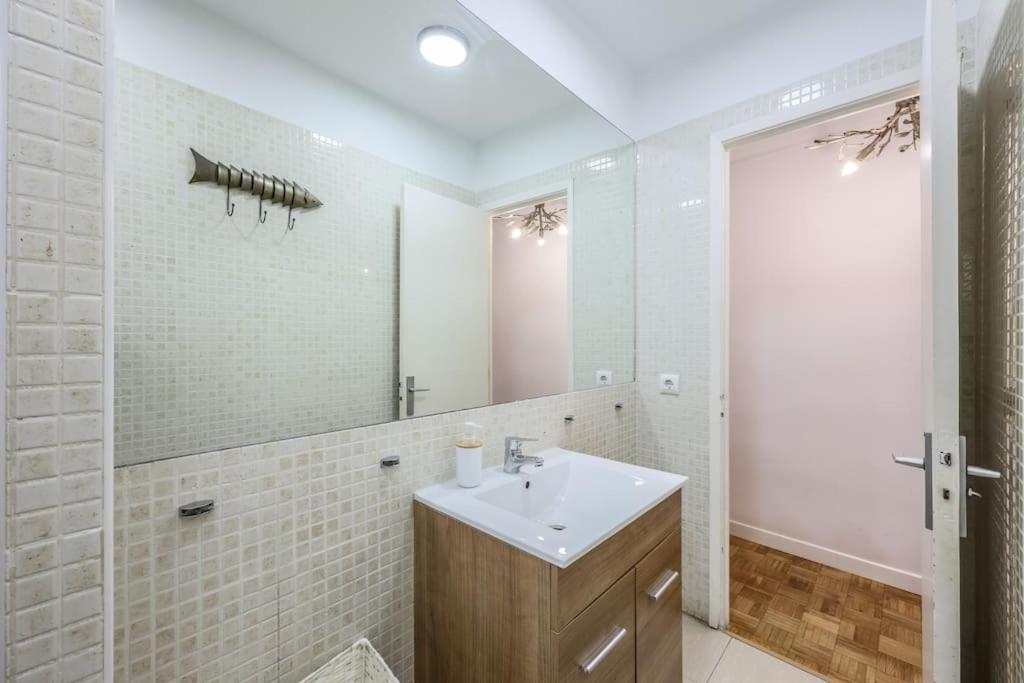 Urban Oasis In - Steps From River Manzanares Apartamento