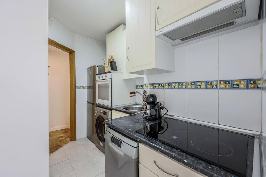 Urban Oasis In - Steps From River Manzanares Apartamento *