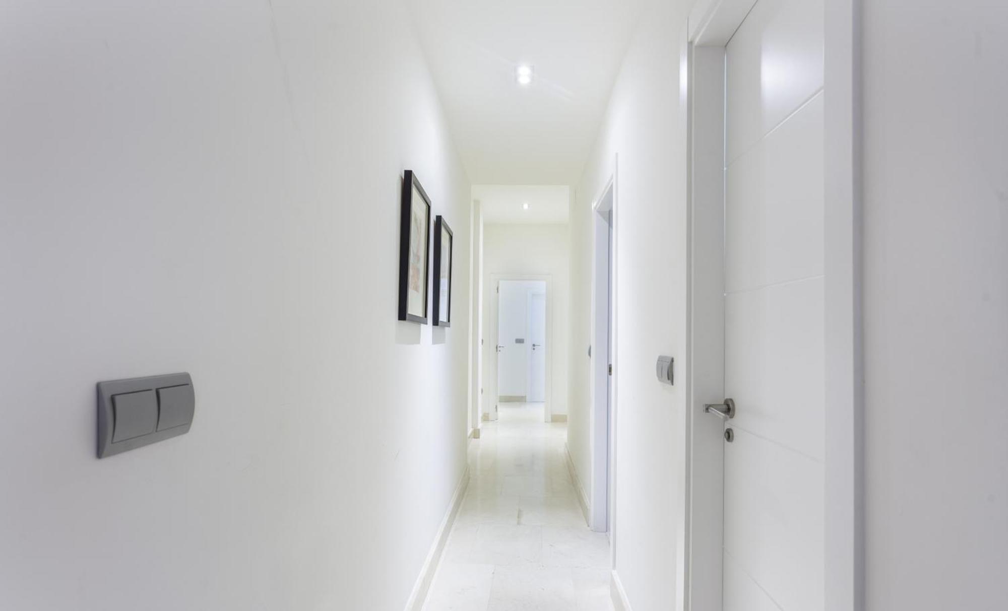 Mit House Echegaray En * Madrid