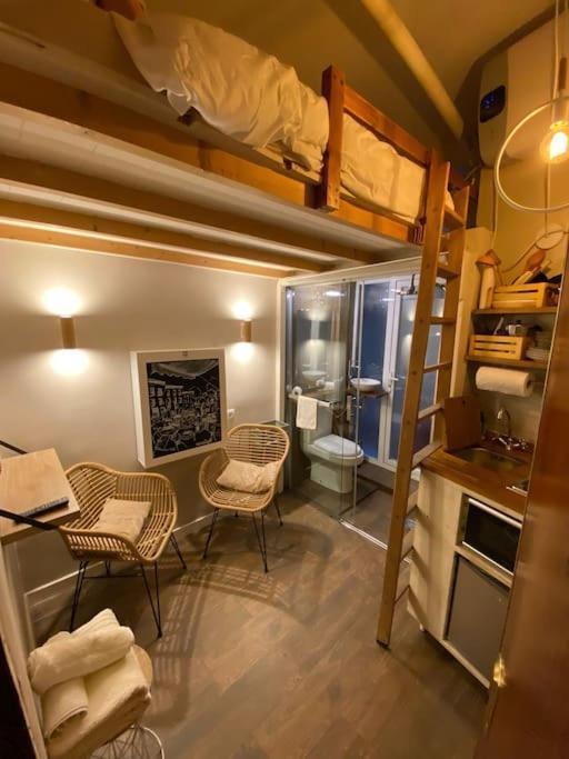 Mini Estudio De 8 M2 En El Corazon De Malasana De Membrillosuites Apartamento Madrid