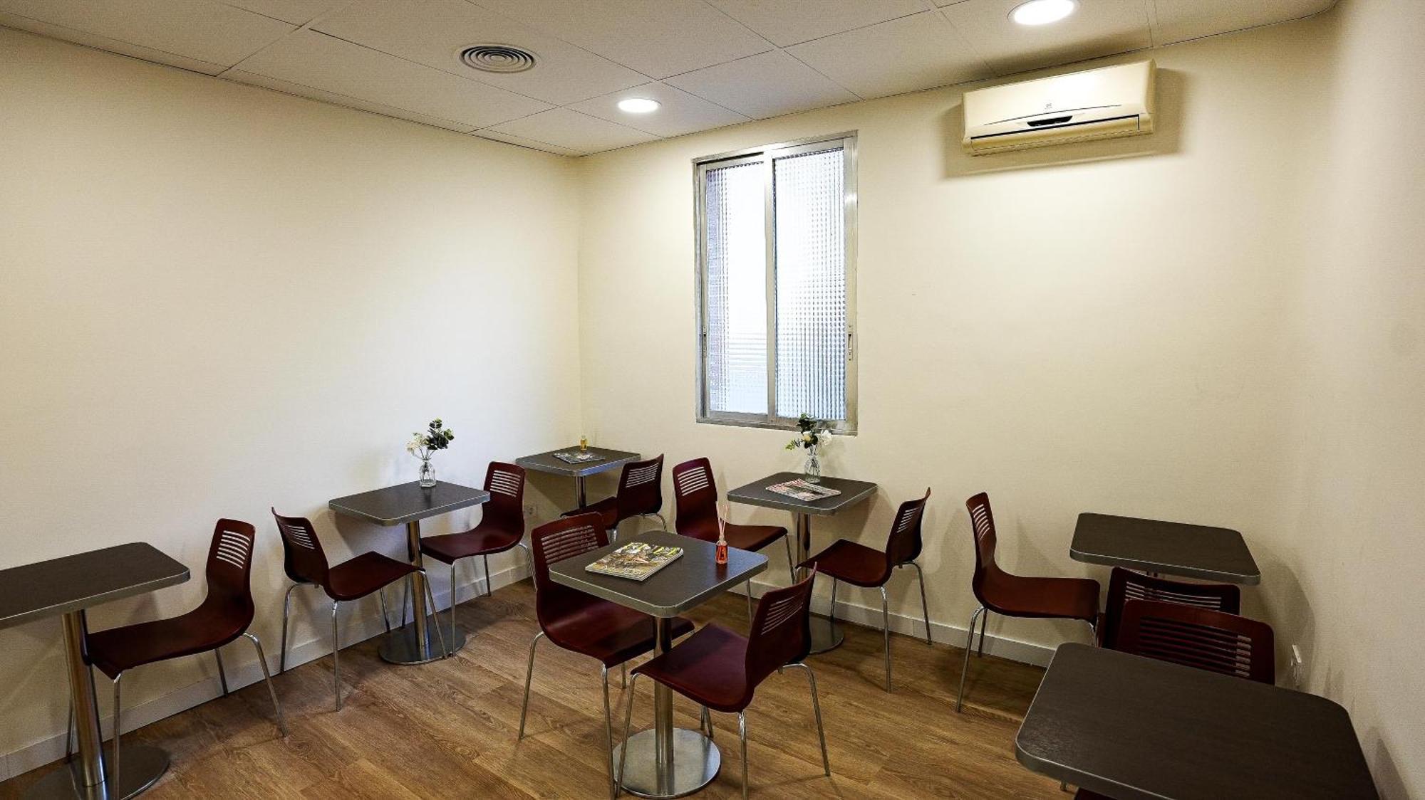 Fit Hostal *