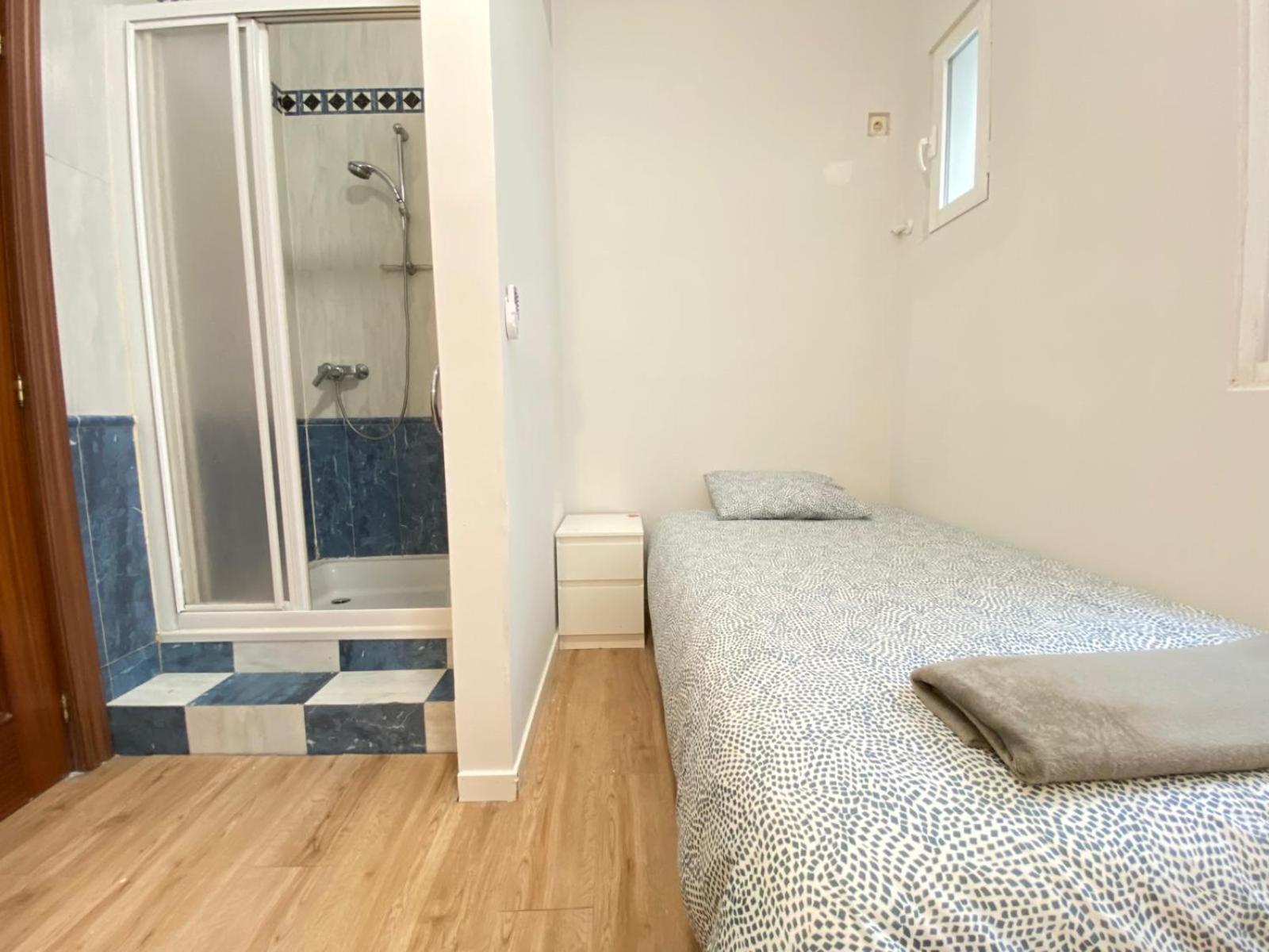 Habitacion En Casco Historico De Madrid, A Pocos Pasos De Sol Pensión