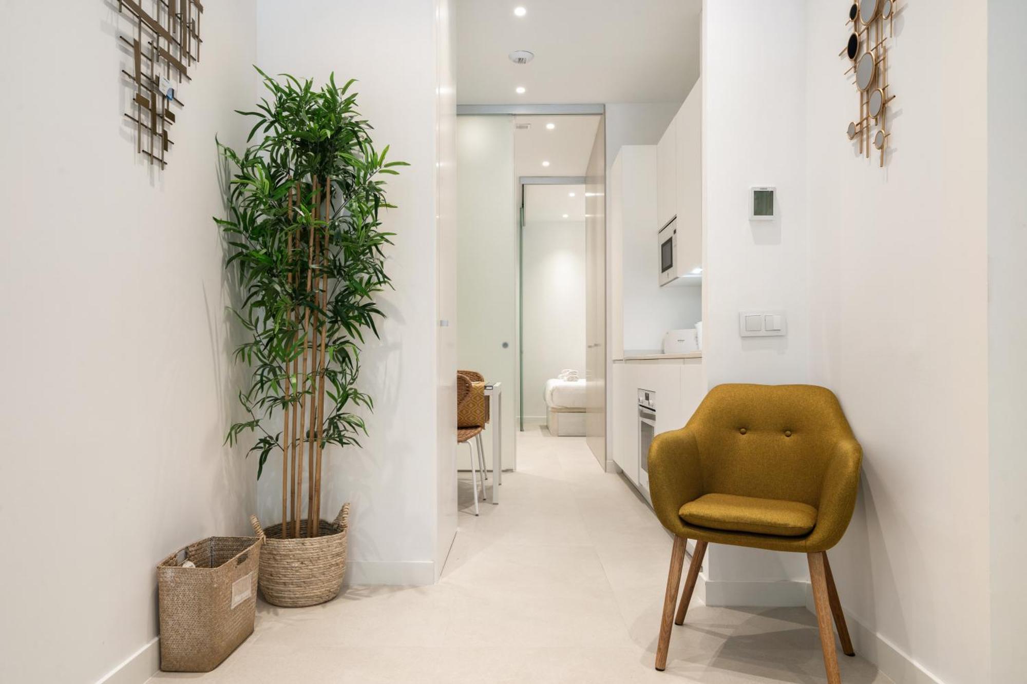 Flat In Chamberi With Direct Entrance Bg * Madrid