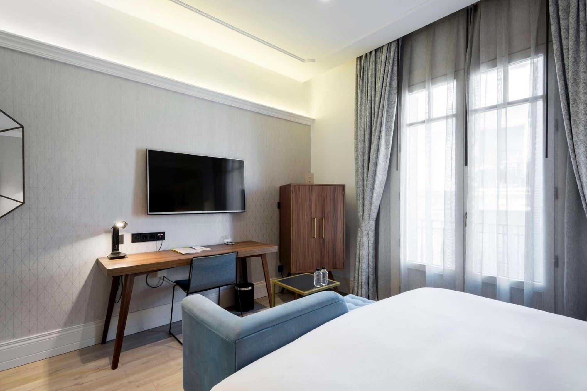 Doubletree By Hilton Madrid-prado 4*