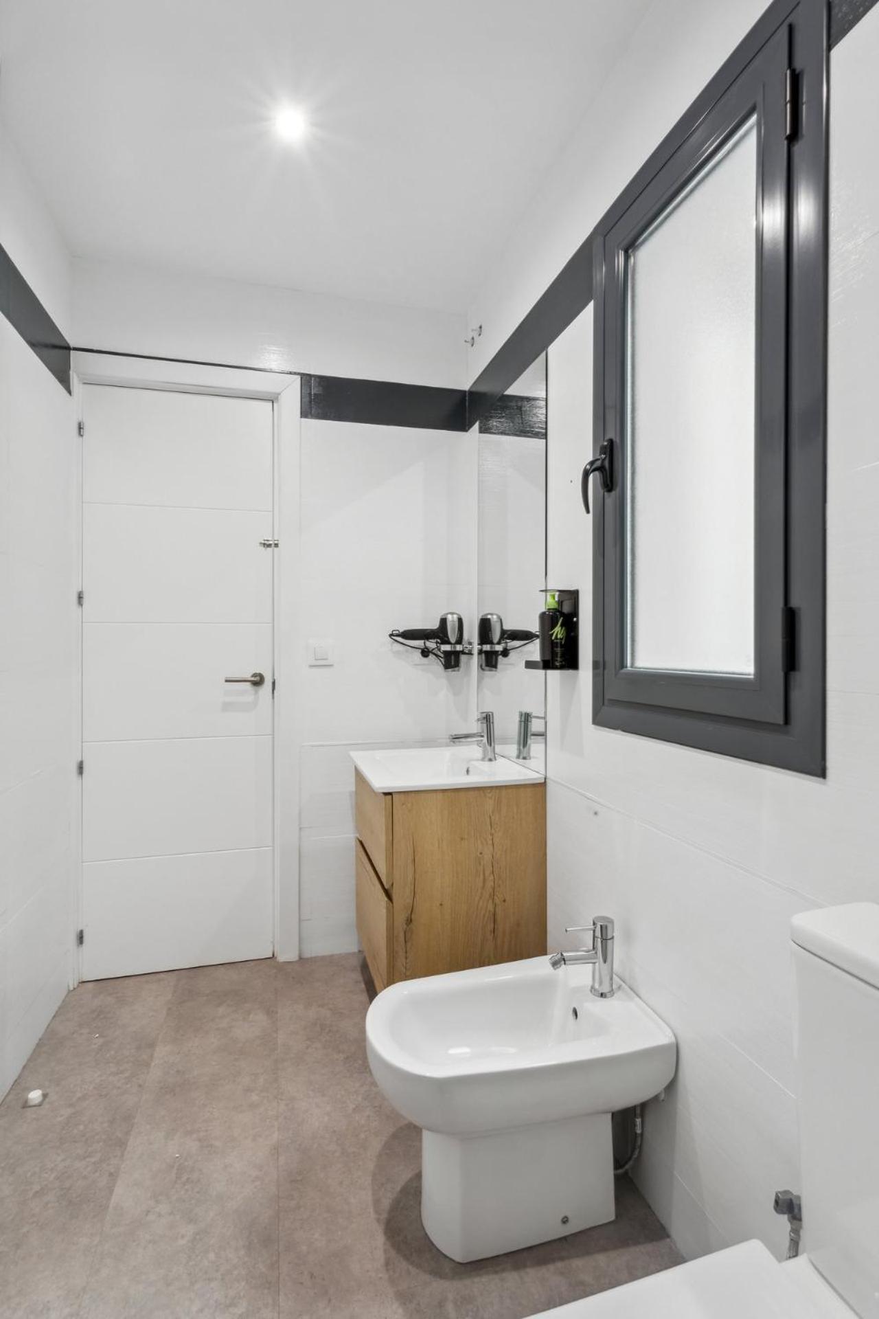 Apartment Limehome Calle De La Paloma Madrid