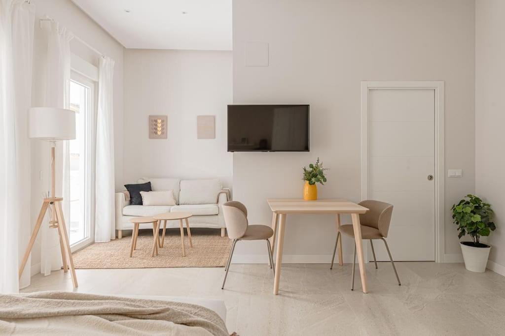 Beautiful In Tetuan For 2 Pax - 20bj Madrid