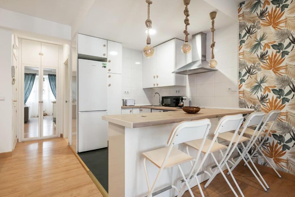 Exterior Flat In The Golden Mile In - 3 *