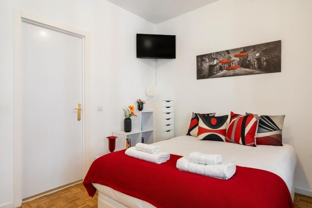 Located In Puerta De Alcala - 2 Apartamento Madrid