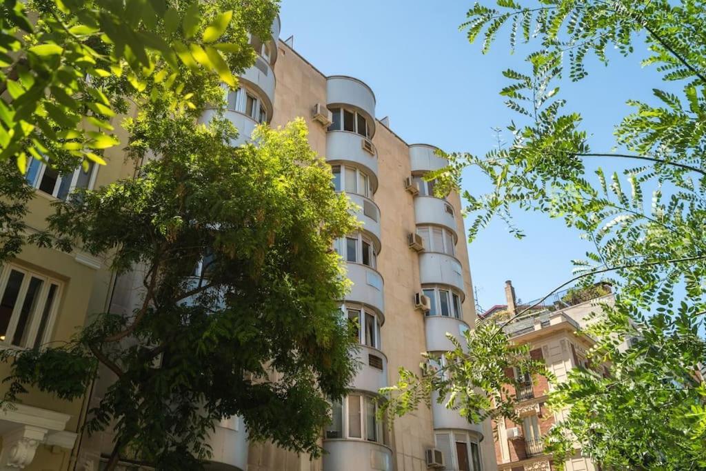 Apartamento Located In Puerta De Alcala - 2 Madrid