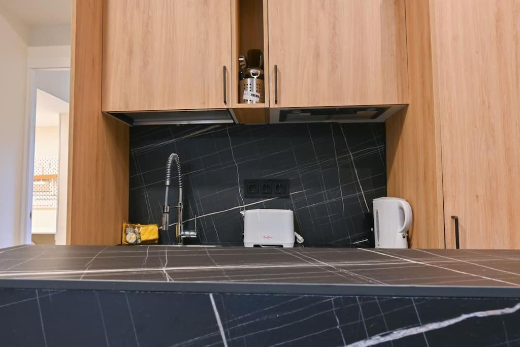 For Comodo De Un Gan5c Apartamento Madrid