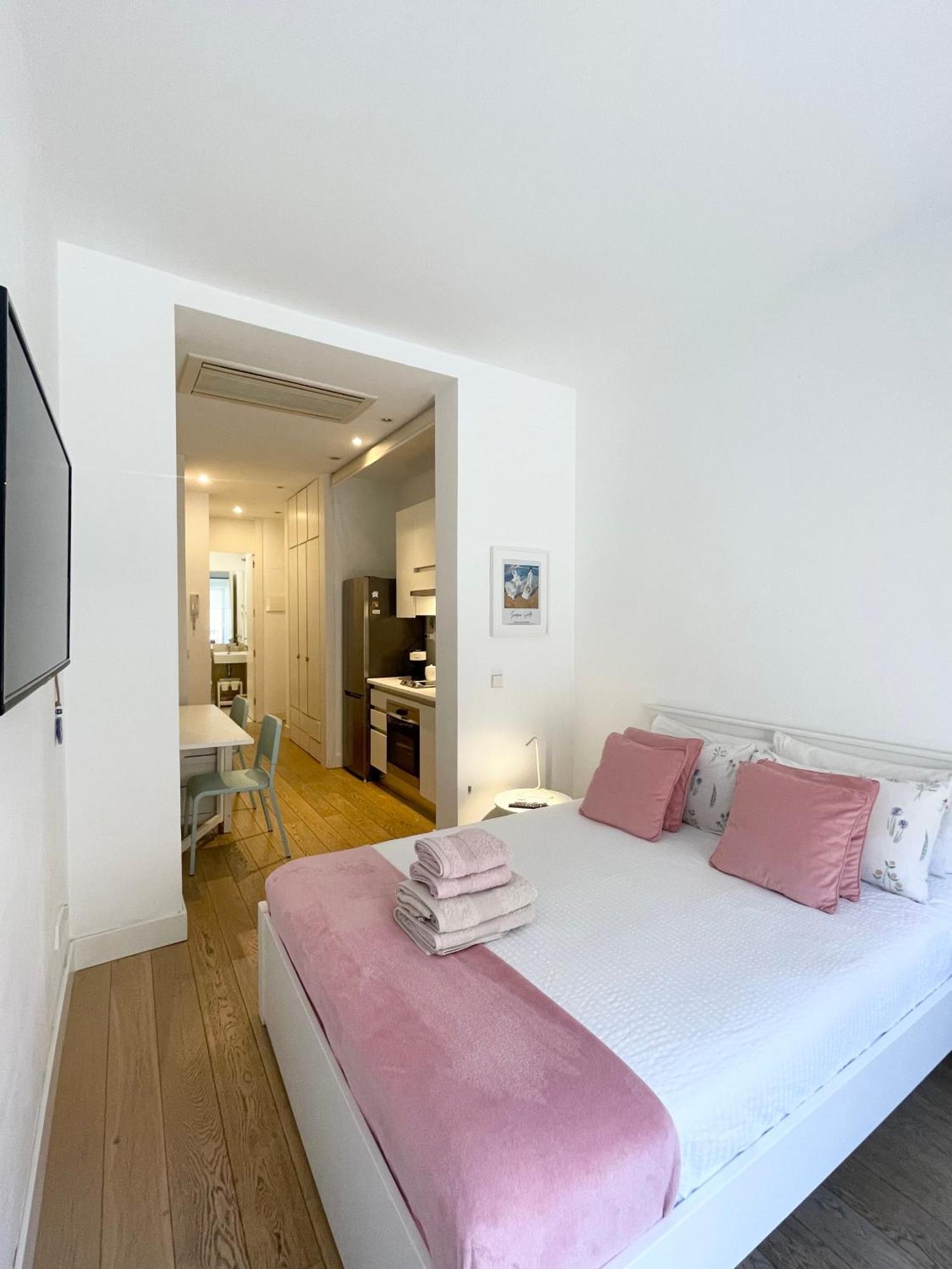 Apartamento Estudio Plaza Mayor La Latina Sol Wi Fi Netflix Ac *