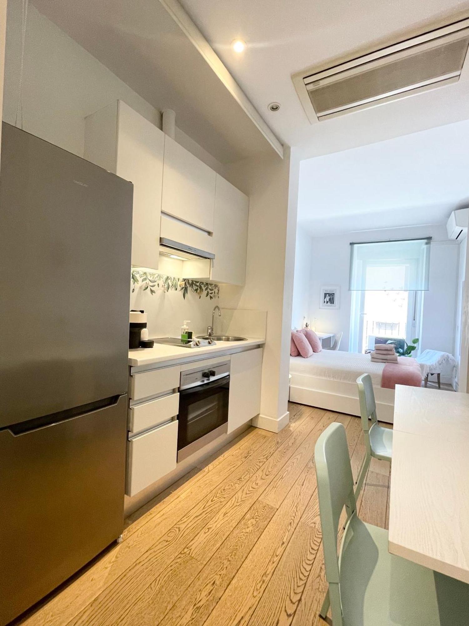 Estudio Plaza Mayor La Latina Sol Wi Fi Netflix Ac Apartamento Madrid