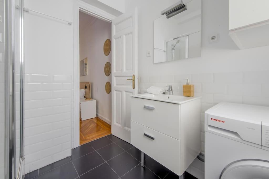 Apartamento Petite E Chic Loft 3 En El Corazon De Madrid