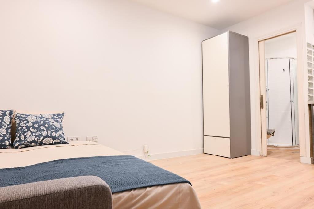 Apartamento For Lindo Estudio Temporal En Barrio Justicia Slr16 Madrid